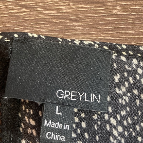 EUC Greylin Silk Blouse Sleevless Size Large Black And White Tank Top - Picture 3 of 8